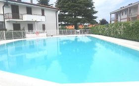 Appartamento A Peschiera Del Garda Con Piscina