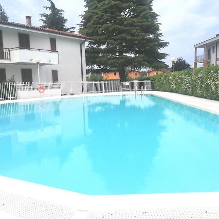 Appartamento A Peschiera Del Garda Con Piscina Extérieur photo