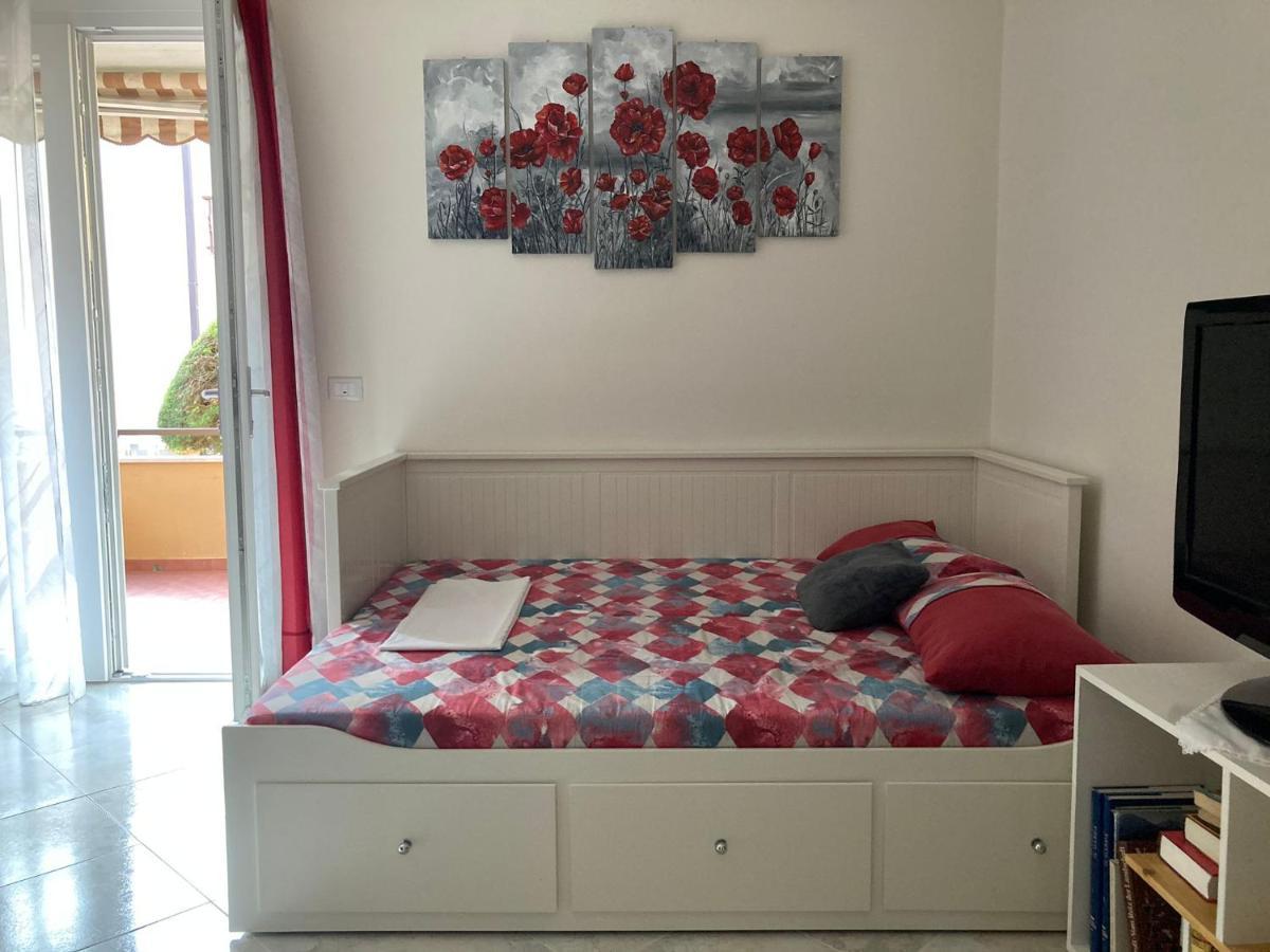 Appartamento A Peschiera Del Garda Con Piscina Extérieur photo